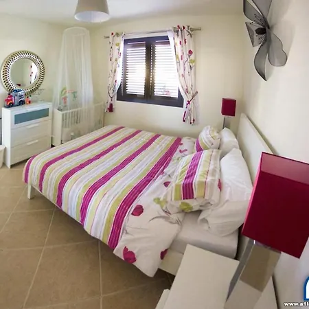Immaculate 3-bed In Playa Blanca Bv18 Villa Playa Blanca (Lanzarote)