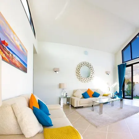 Immaculate 3-bed In Playa Blanca Bv18 * Playa Blanca (Lanzarote)